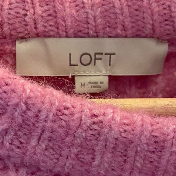 Ann Taylor LOFT Cropped Pink Sweater - Size Medium - Picture 3 of 3